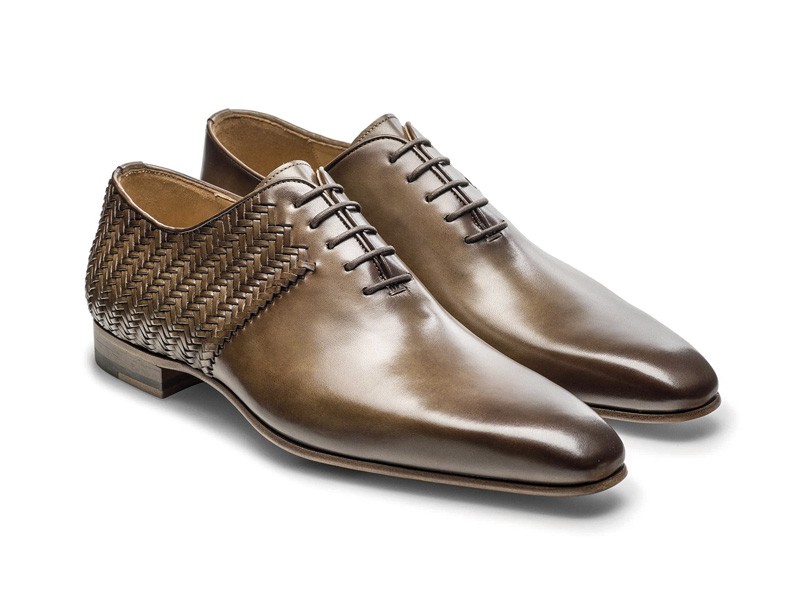 Lace-up dress shoes