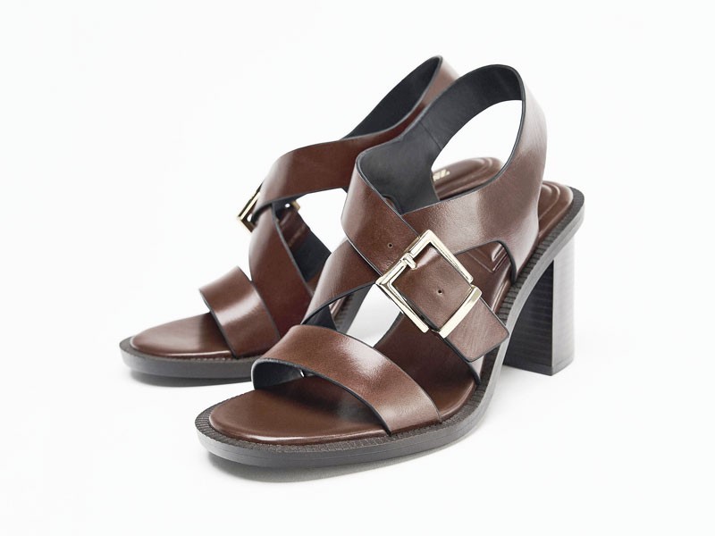 Sandalias altas