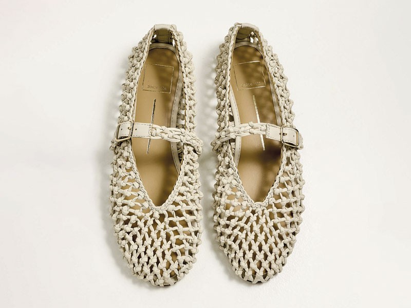BALLERINAS BALERINAS MARY JANE GUILLEMRINAS MUJER CALZADO TENDENCIA PRIMAVERA VERNAO 2026 2027 SERMA167dolce413601a530_1773846183279_2-0._QL90_UX1128_.jpg Mesh ballerinas explore openwork, color and texture