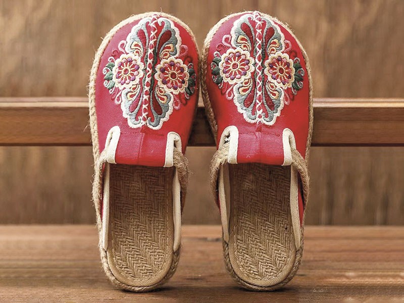 MULER MUJER CALZADO TENDENCIA PRIMAVERA VERNAO 2026 2027 SERMA167linenshoes1_1800x1800.jpg Mules boho exploran tramas, redes y fibras naturales