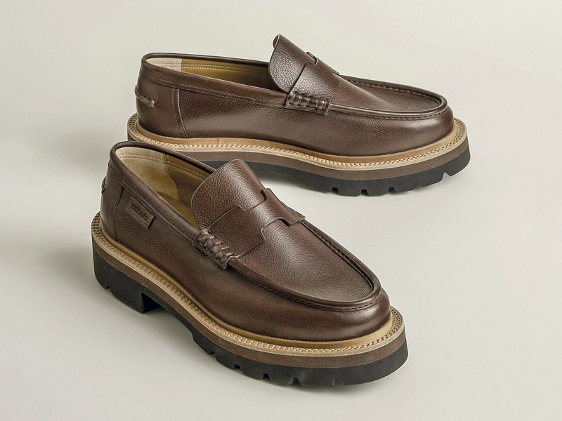 COLOR CHOCOLATE MUJER TENDENCIAS OTOÑO INVIENRO 2026 SERMA 156lilt-loafer--252972ZAD0-front-wm.jpg El color chocolate se afirma como tendencia cromática en calzado