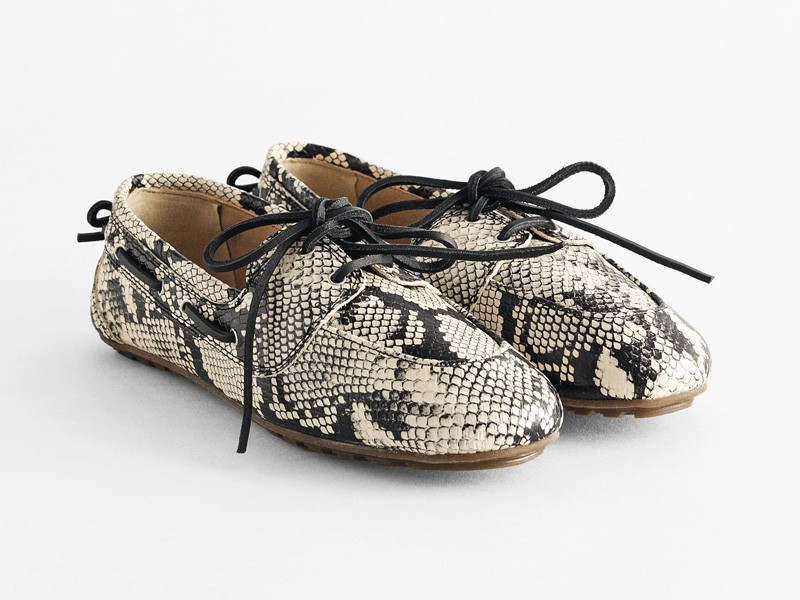 ACORDONADOS MUJER TENDENCIAS OTOÑO INVIENRO 2026 SERMA 1566be393ade7664f2c8981a583c3236a27.jpg Zapatos acordonados urbanos con paneles y suelas con tracción