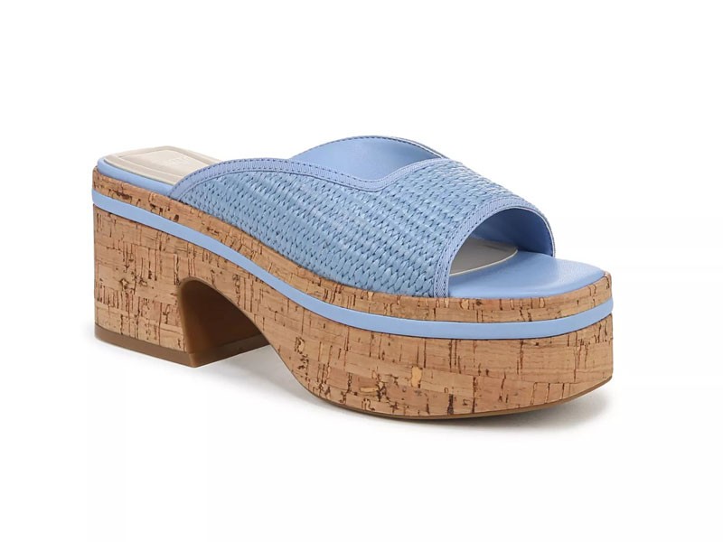 More fashionable than ever! Clogs are renewed and dominate the summer