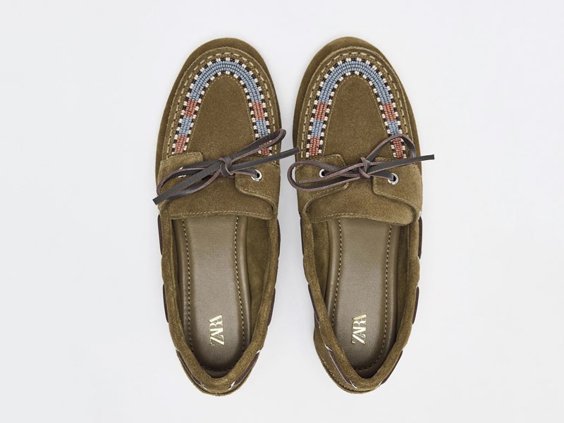 Lace-up shoes