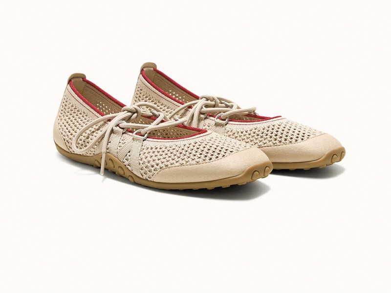 BALLERINAS BALERINAS MARY JANE GUILLERMINAS MUJER TENDENCIA CALZADO MARROQUINERIA BOLSOS CARTERAS PRIMAVERA VERANO 2026 SERMA 158 1770279538-8e9dc320-f4d3-4283-b4a7-e142e2ac606d-(1).jpg Mary Jane ballerinas reshape toplines across the instep