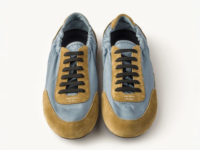 SNEAKERS CLASICAS MUJER CALZADO TENDENCIA PRIMAVERA VERNAO 2026 2027 SERMA167cq5dam.web.hebebed.2400.2400-(27).jpg Sneakers slim afinan perfiles con suelas bajas