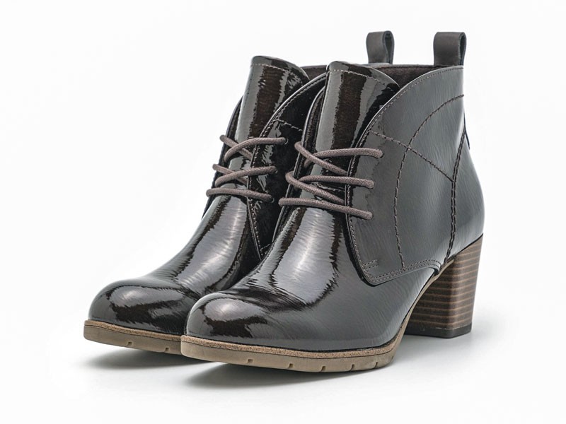 High lace-up booties