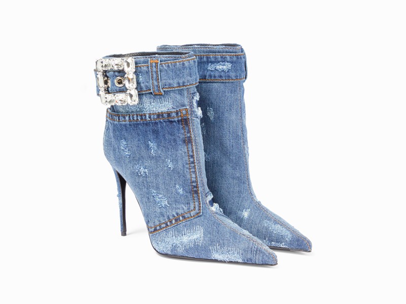 WINTER MATERIALS: Denim emerge as a favorite for the season