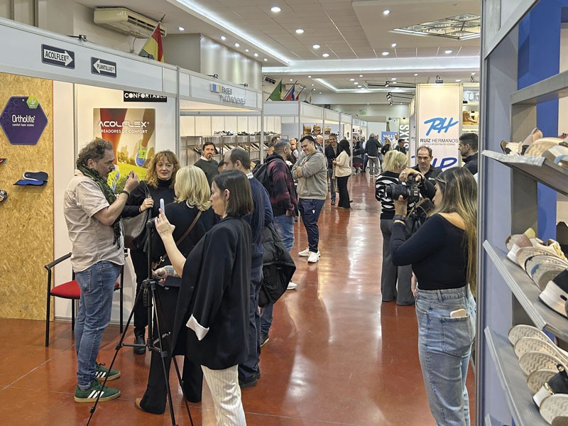 Después de un largo periodo sin presentación formal, EXPOCAIPIC revalidó su importancia para el sector fabricante de calzados y manufacturas.