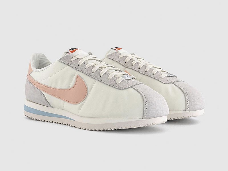 Urban sports sneakers: Updated vintage