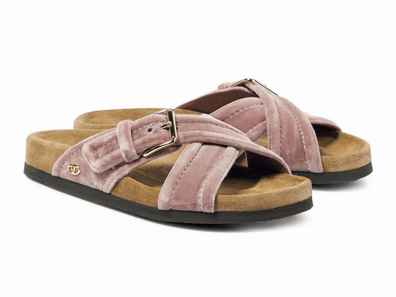 Sandalias Bajas: Confort elegante