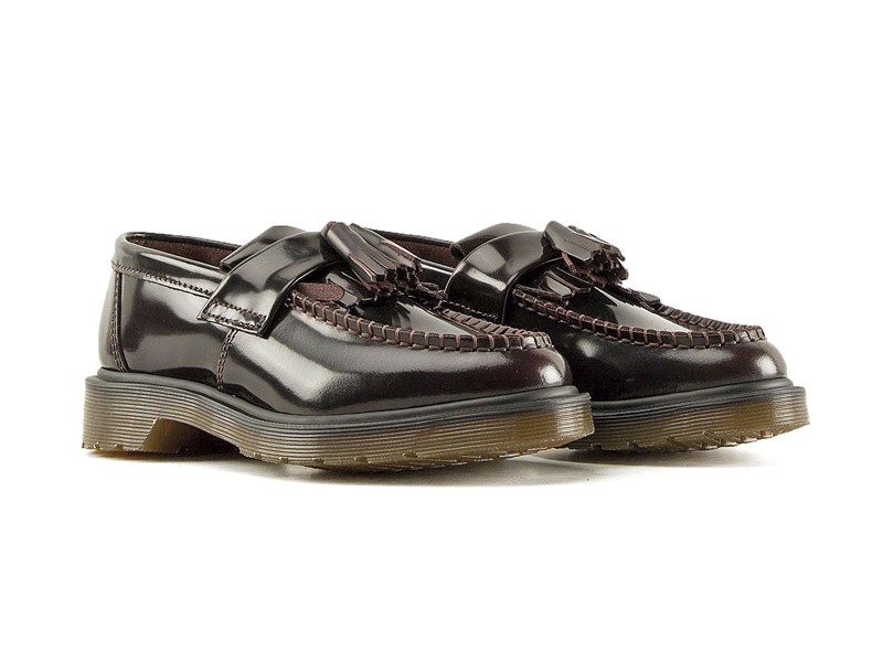 Sporty moccasins: Incorporating new technologies