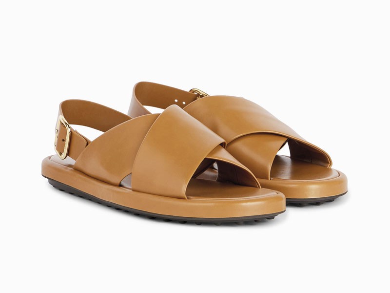 Flat sandals: New proposals