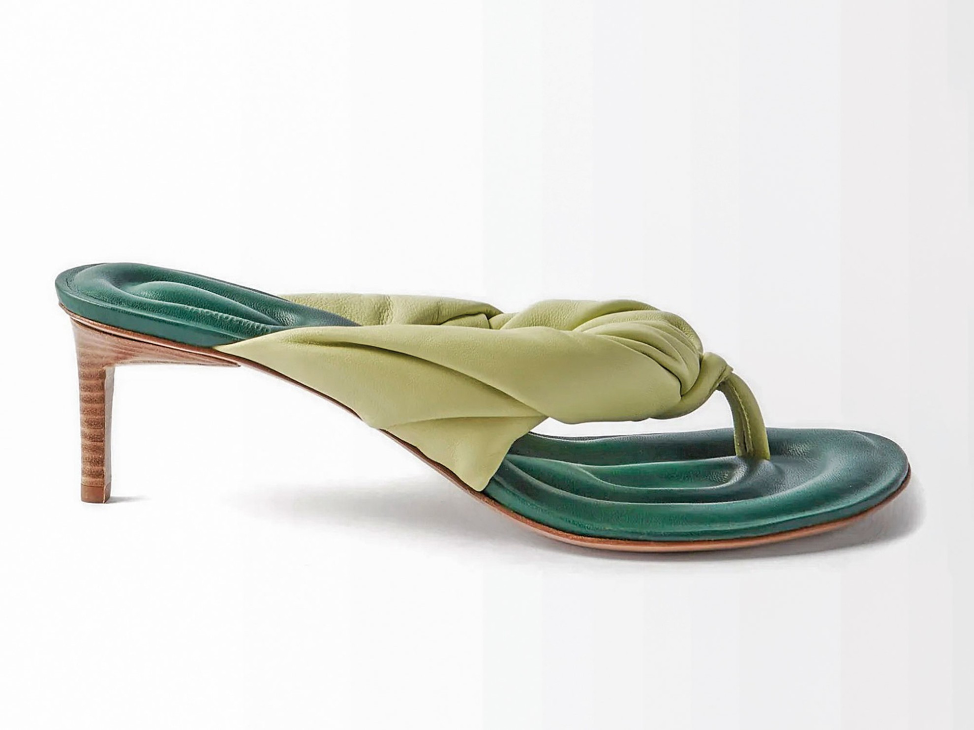 Flip flops with high heels and platforms: Minimal uppers, greater sensuality