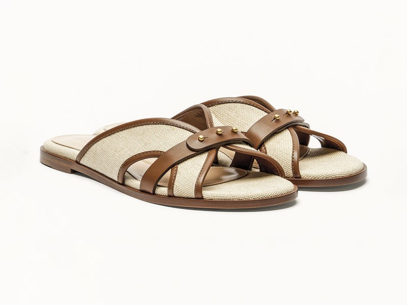 CHANCLAS FAJAS CALZADO MUJER ARTESANAL SANDALIA TENDENCIA PRIMAVERA VERNAO 2026 2027 SERMA167P01105962.jpg Artisanal slides with open weaves and lightweight flat soles
