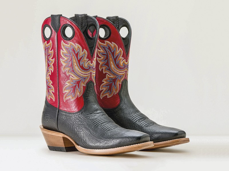 Flat cowboy boots/ booties: Cowboy look on the rise