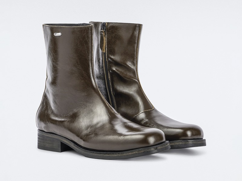 Men’s Chelsea and dress ankle boots in smooth leather