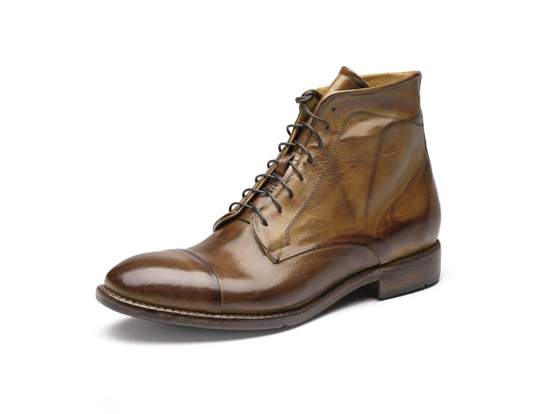 Men’s urban ankle boots in suede with chunky sole volume