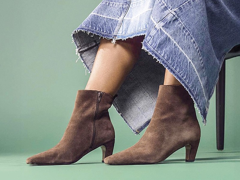 Botinetas altas con plataforma y cierres limpios