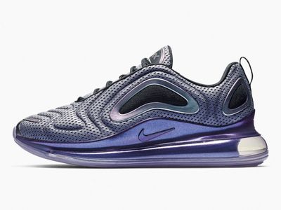 NikeAirMax720_NorthernLights_Night_2_square_1600.jpg