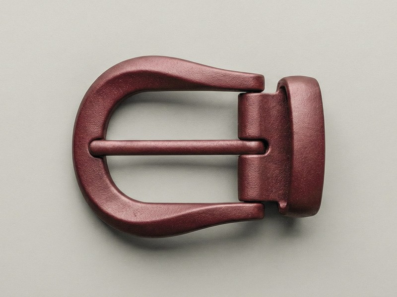 Calzado en tono merlot para hombre con cuero y gamuza