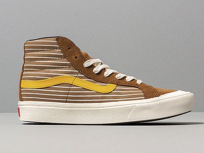 vans-comfycush-style-suede-canvas-brown.jpg