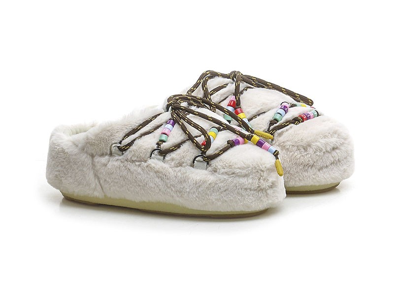 Flat shoes: urban indoor