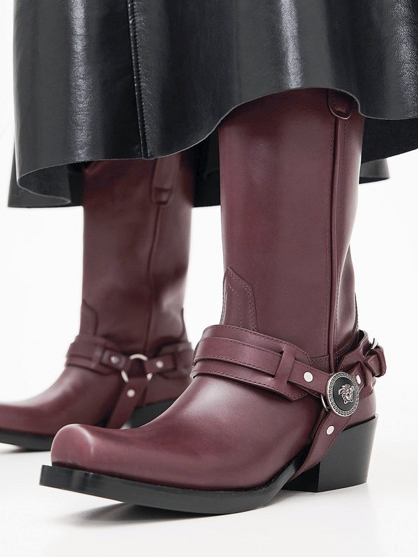 COLOR MERLOT MUJER TENDENCIAS OTOÑO INVIENRO 2026 SERMA 156versa31287253a7_1755785631662_2.jpg Merlot color defines the chromatic foundation of urban footwear