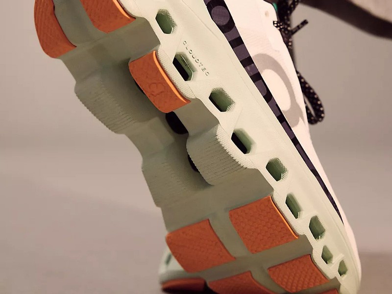 Swiss origin. ON CLOUD sneakers, a global success