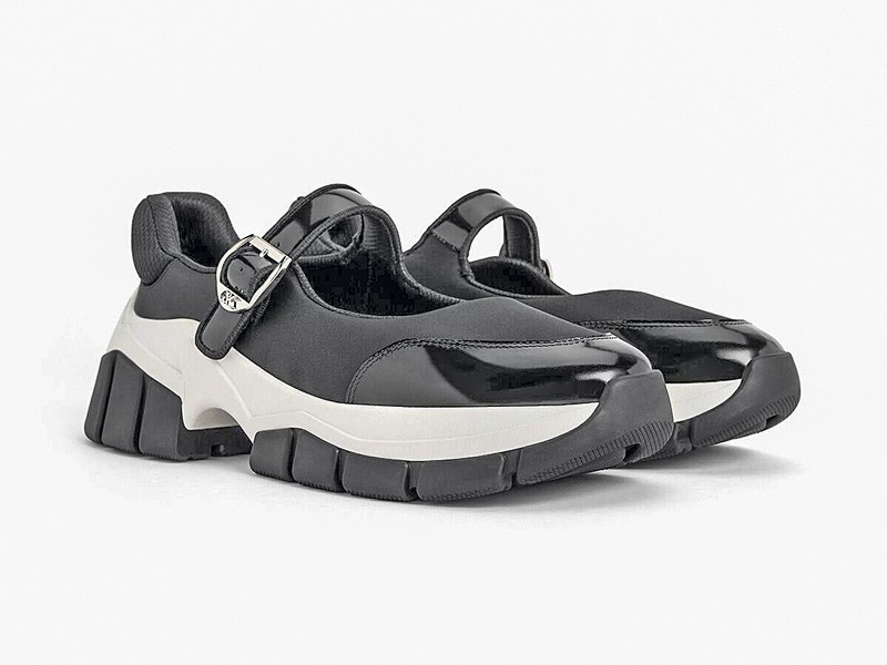 Chunky sneakers
