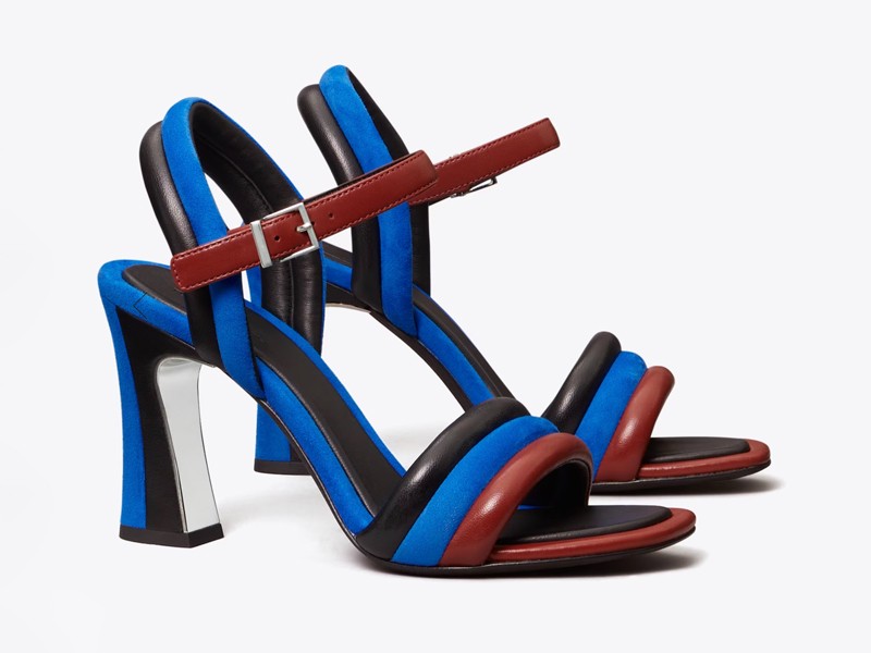 Trend in slides and sandals: Tubular and padded straps