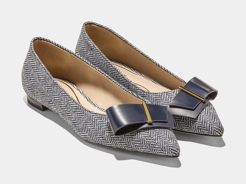 Printed ballerina flats focused on texture and contrast