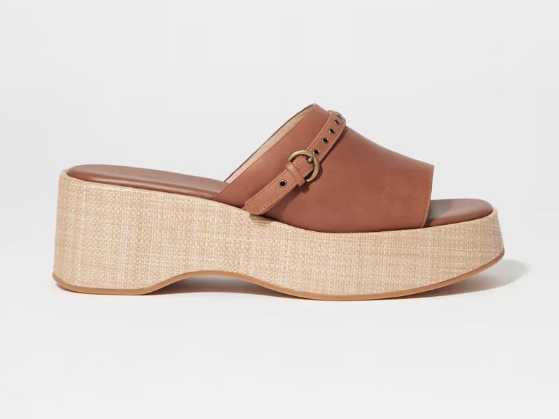 More fashionable than ever! Clogs are renewed and dominate the summer