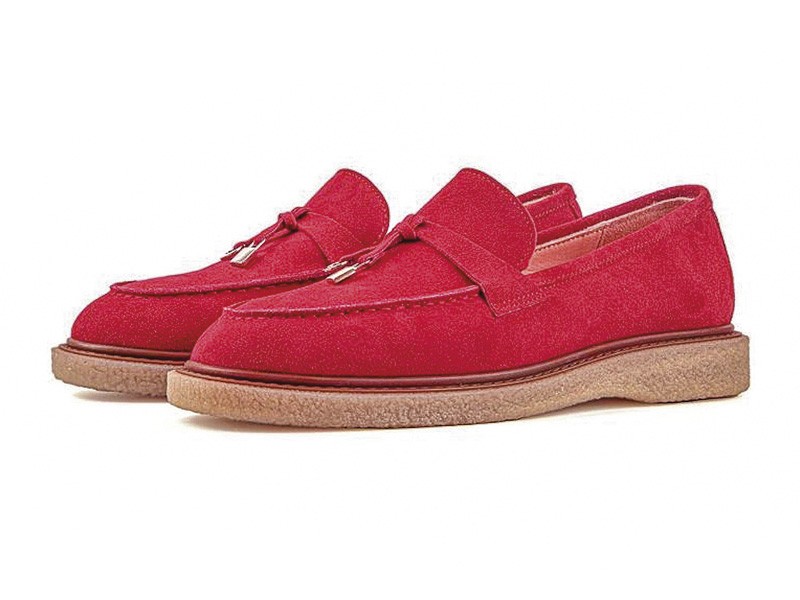 Flat moccasins