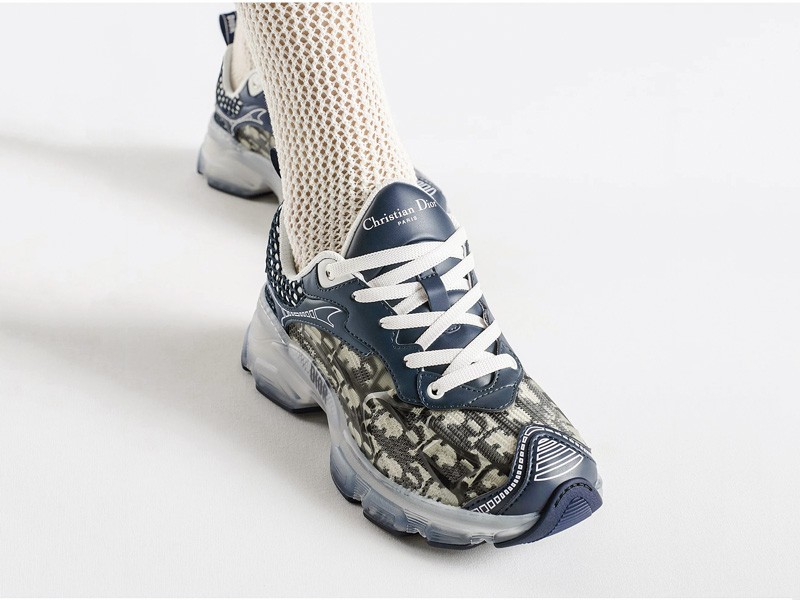 Chunky sneakers