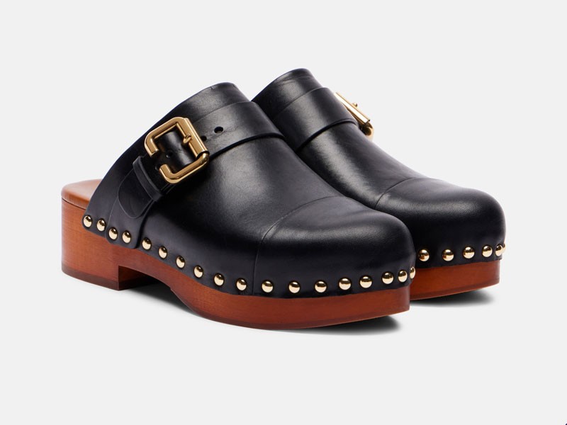 More fashionable than ever! Clogs are renewed and dominate the summer