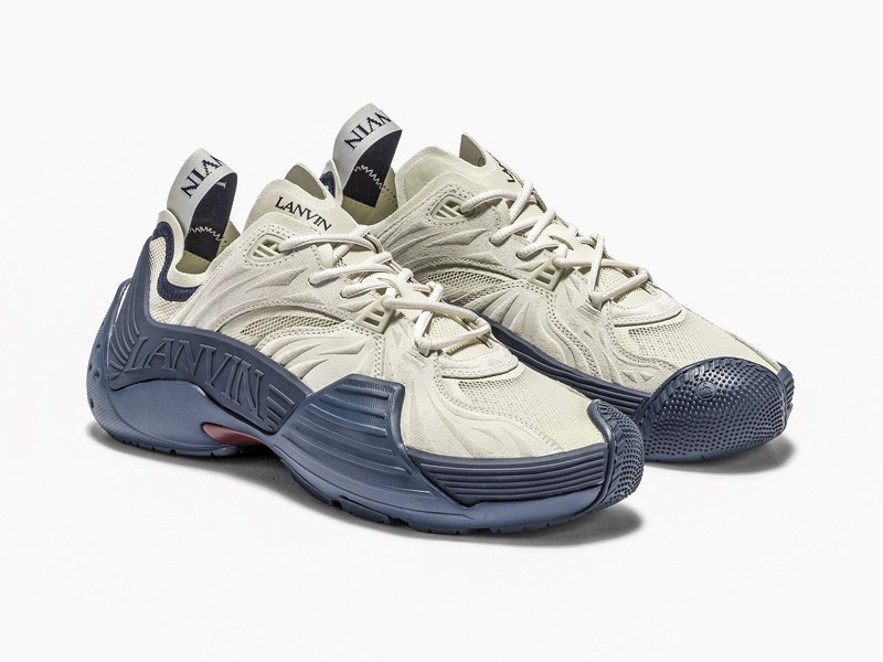 Urban sports sneakers