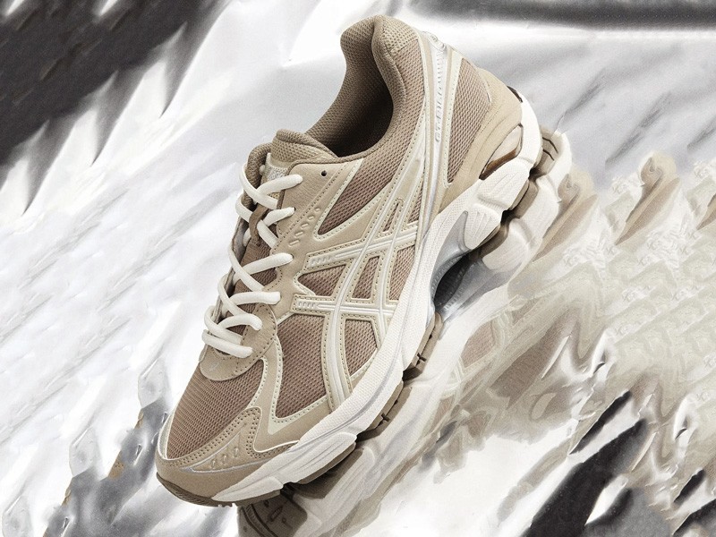 Urban sports sneakers