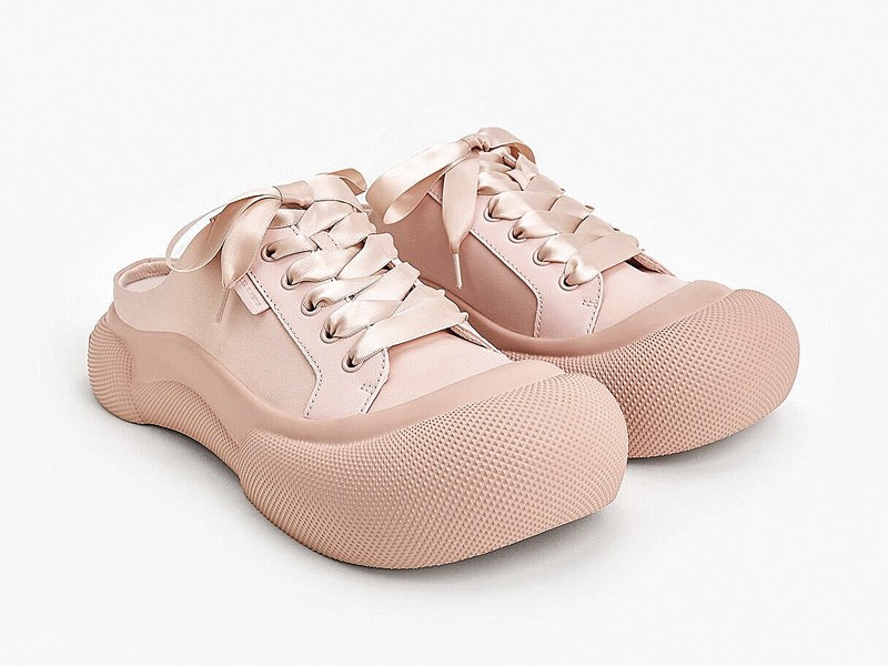 Chunky sneakers