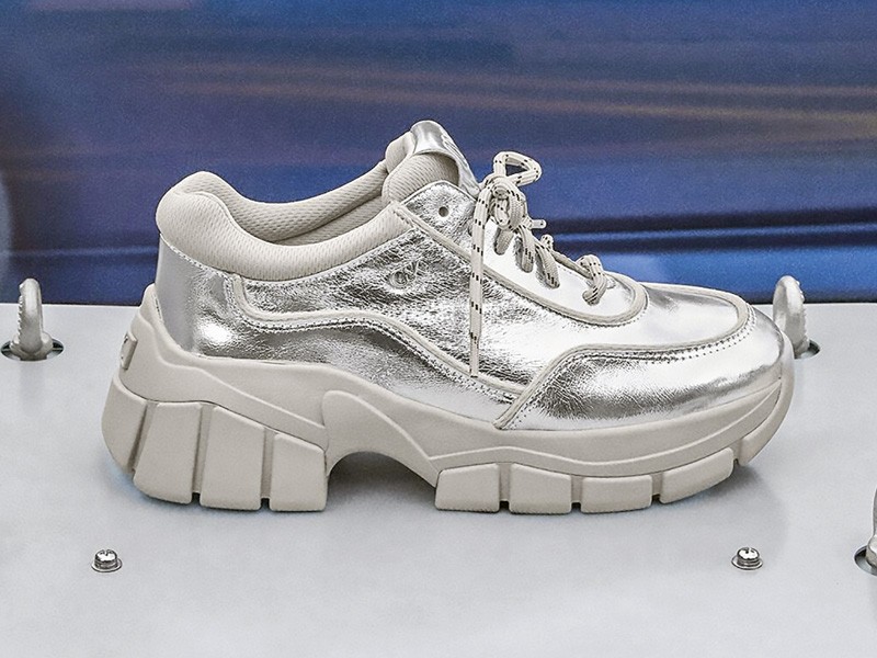 Chunky sneakers