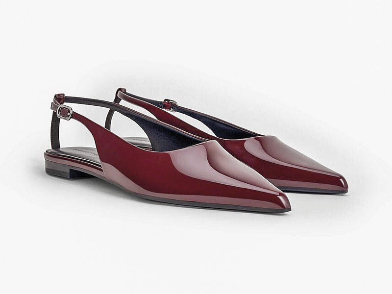 Low slingback shoes