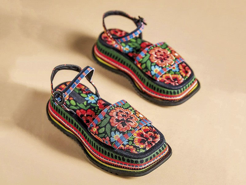 Platform sandals