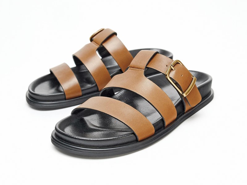 Flat sandals