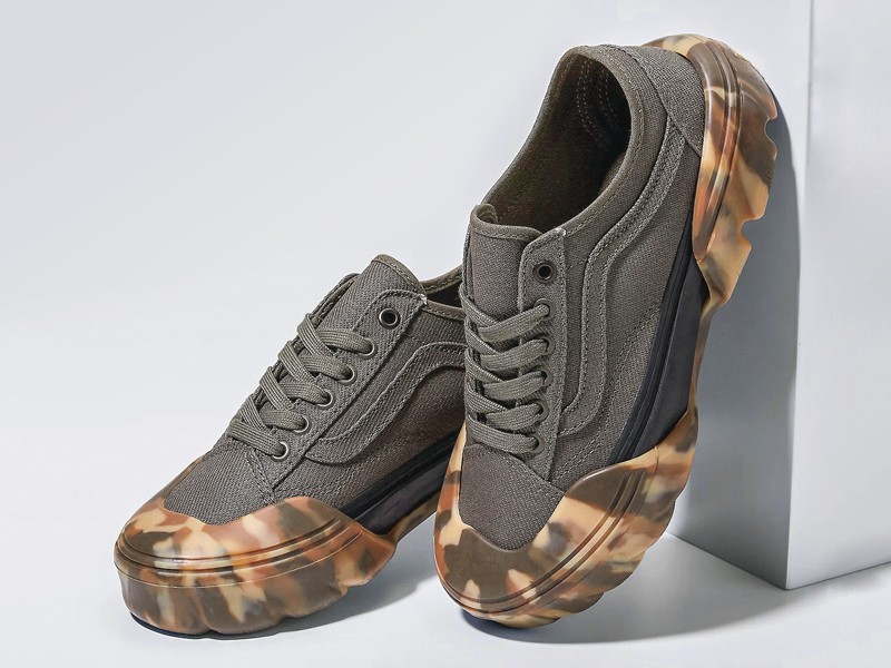 Classic Sneakers: Differentiated products