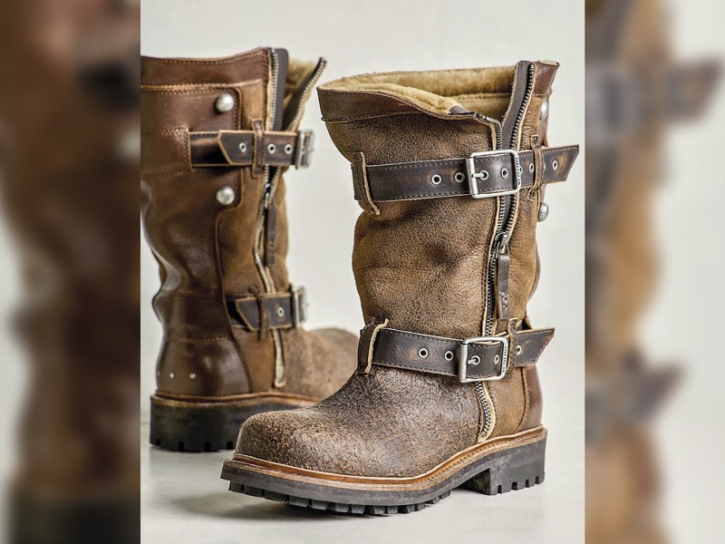 Urban boots and ankle boots with hardware and aged leather