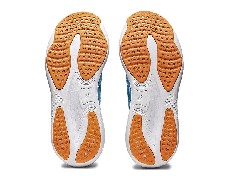 ASICS GEL-NIMBUS 25: Caminando sobre nubes