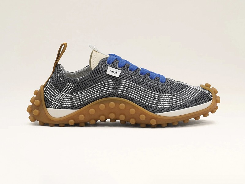 Sneakers AMI Paris. Diseños dinámicos y distintos 