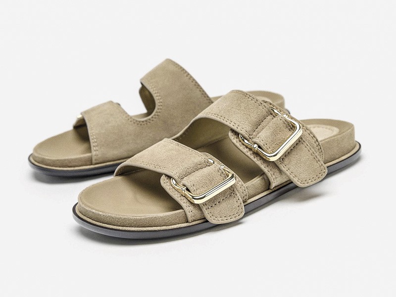 Urban slides combine wide bands, buckles and crossings