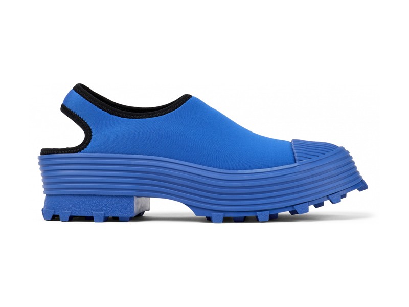 ZUECOS MULES CAMPER TENDECIA CALZADO PRIMAVERA VERANO 2026 2027 FOTO-6.jpg New CAMPER clogs: Robust and playful