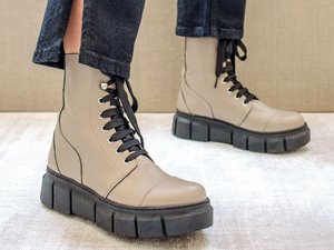 CALZADO-ZAPATO-MUJER-BOTINETA-BAJA-LISA-CHUNKY-FOOTWEAR-SHOES-BOOTS-WOMAN-SERMA-can-can-vegan-beige-boots-alohas.jpg